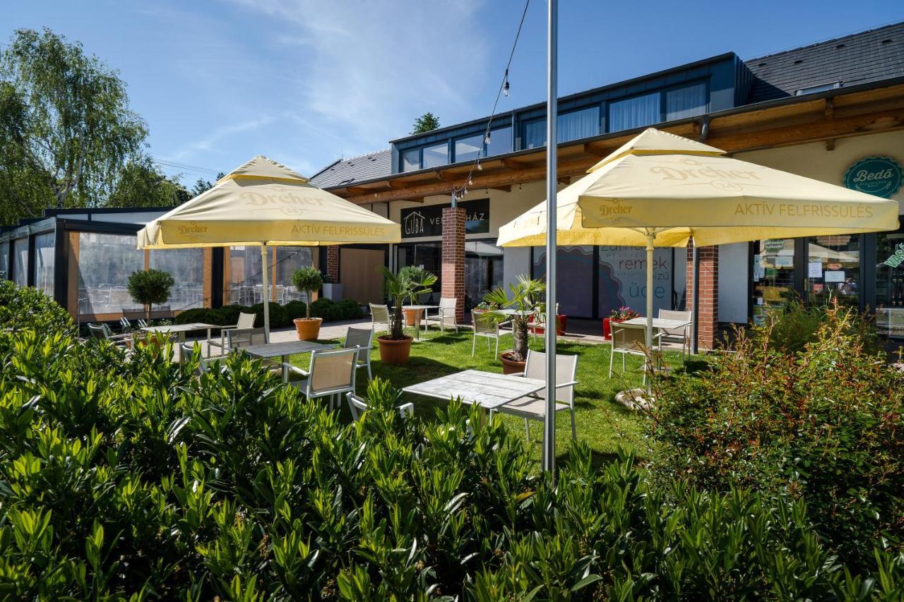 Győrújbarát Pipacs Panir & Grill Garden Vendeghaz酒店 外观 照片